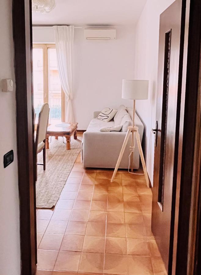 Apartment Al Lago, Torri Del Benaco Exterior photo